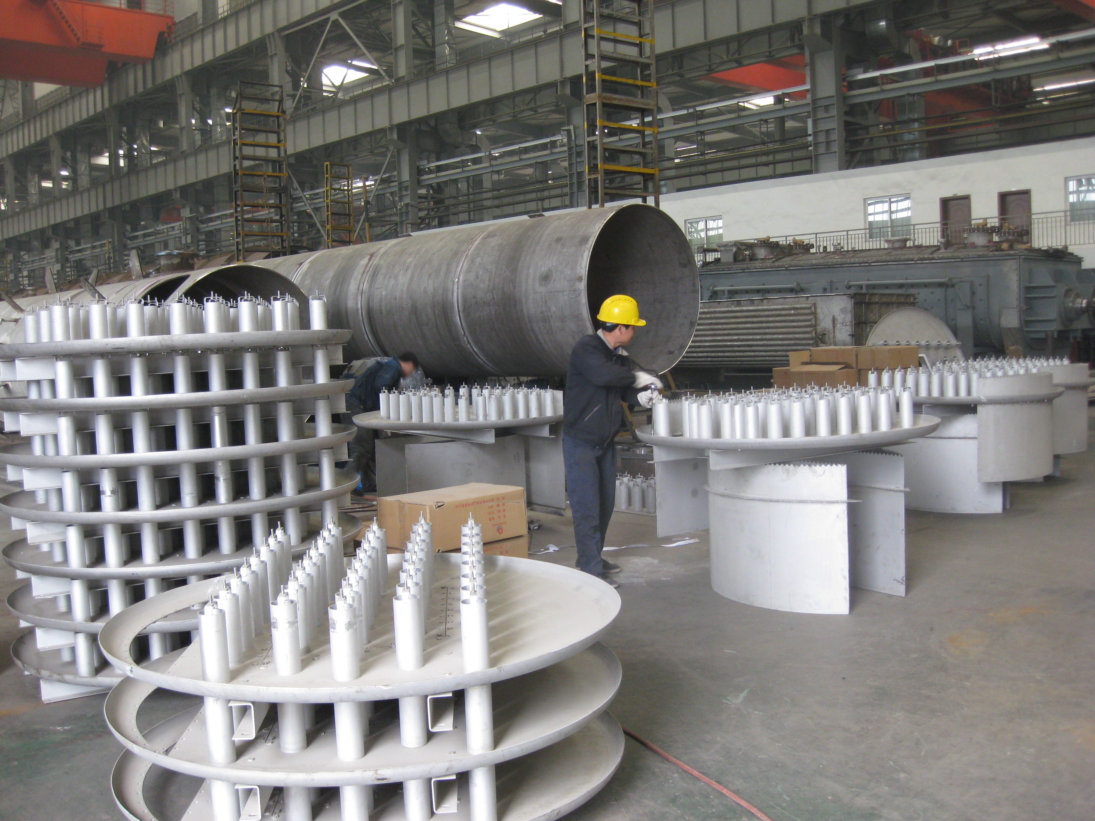 DN1700泡罩塔盤安裝現(xiàn)場(chǎng)